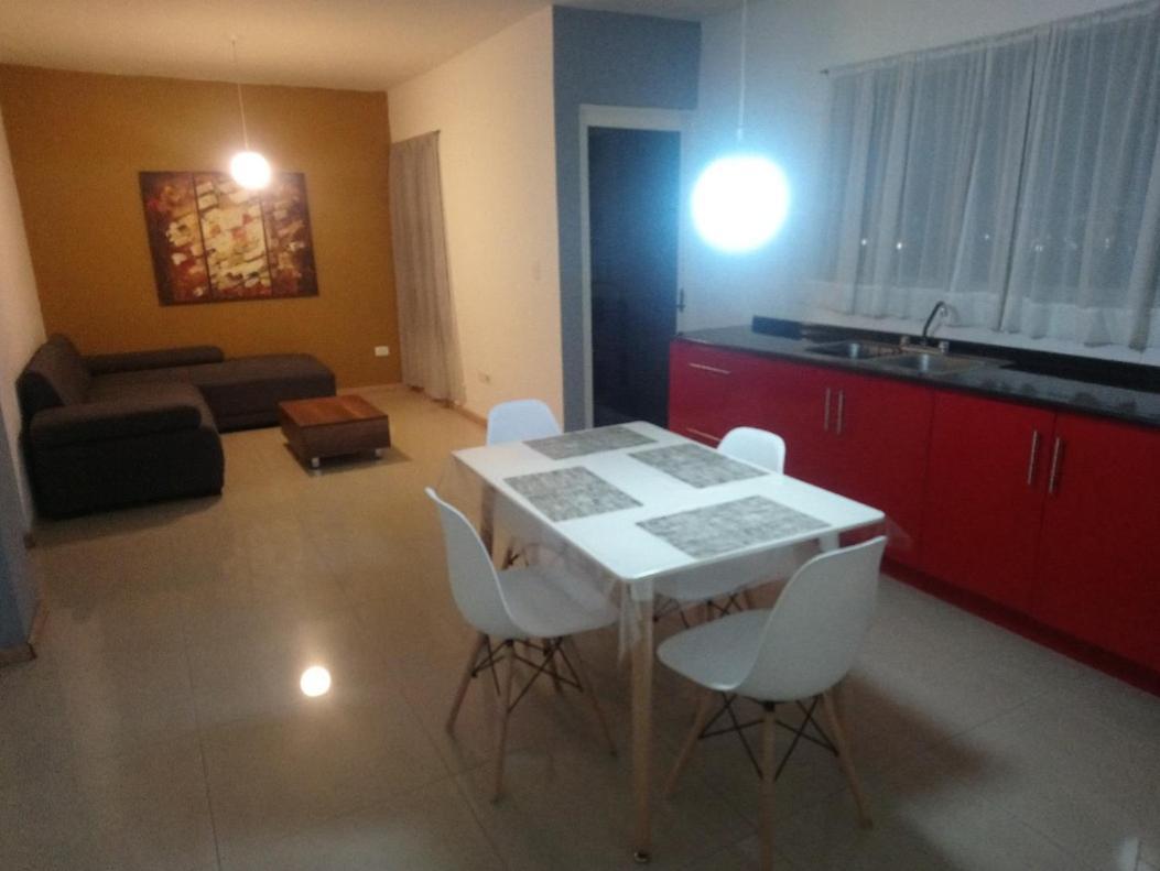 Departamento con alberca Apartamento *